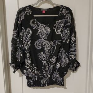 Vince Camuto Black and White Paisley Blouse Large
